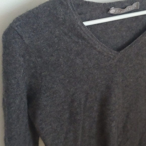 Grey Cashemire Sweater - Picture 3 of 3